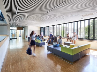 Neue Schule Wolfsburg – Erweiterungsneubau / 2016 – Foto: © Kirstin Bartels